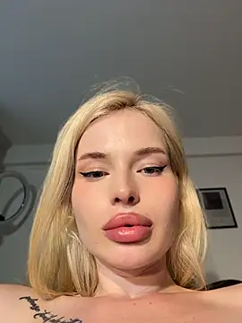 Vladamais Chat XXX live