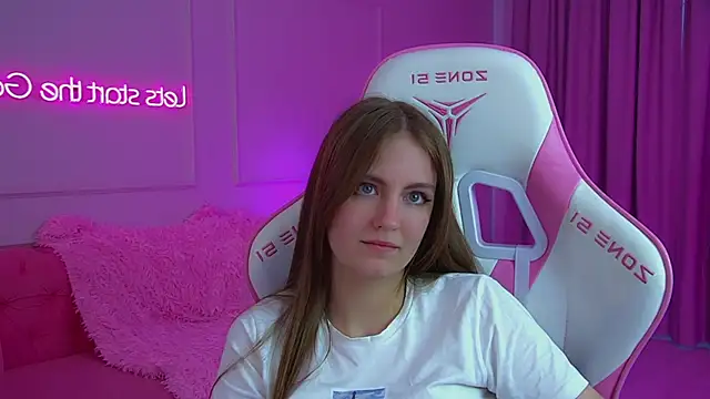 SofiaSarvains Adlı Modelin Canlı XXX Sohbeti