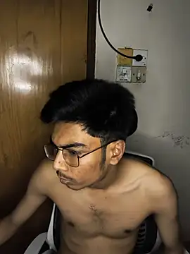 hornybrooo 网络视讯表演