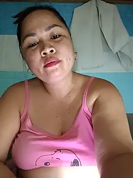 Chat XXX en directo de Sweetlorie_83