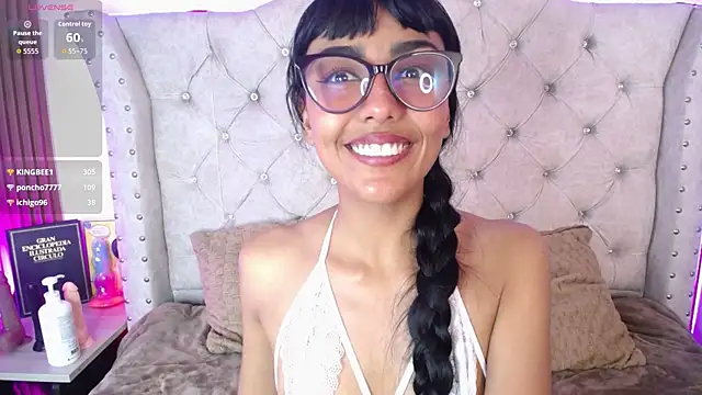 Chat XXX en directo de Violett_Gardenn