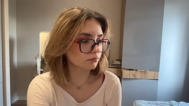 AnnaVelvetFire's Live XXX Chat