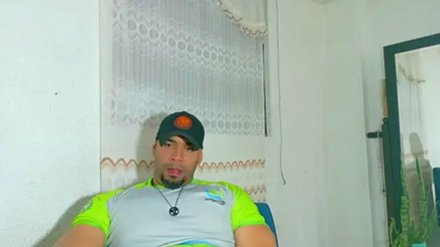 musclehetero: онлайн-секс-чат