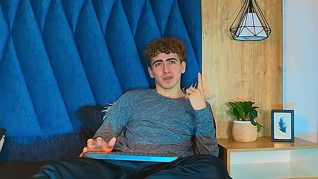 Tyler_Mcrey's Webcam Show