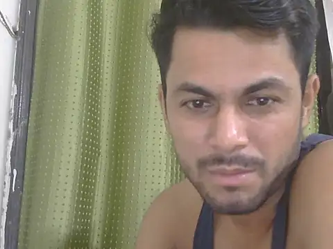 Pertunjukan Kamera Web Stubborndesiboy