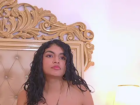 MelodyAlvarez Chat XXX in diretta