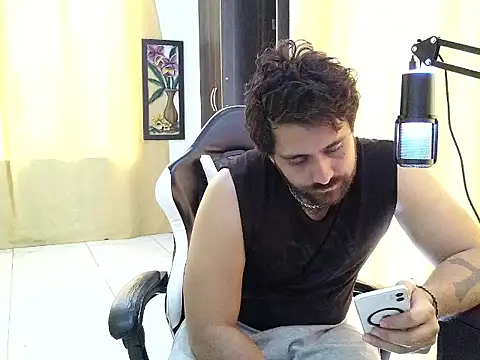 aronmiller404 Chat XXX in diretta