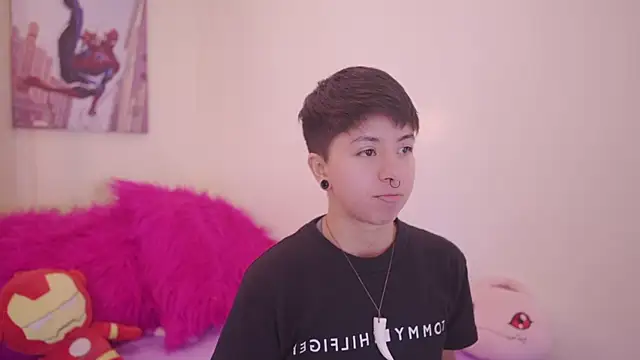 tommy_blue XXX чат на живо