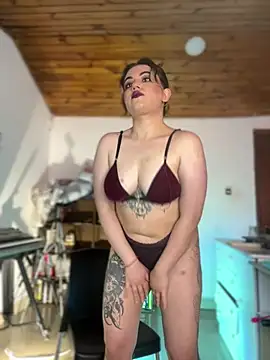Онлайн чат XXX NikkiNix
