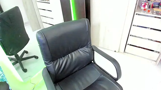 BellaFlaming's Live XXX Chat