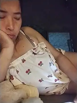 Hie103n Live XXX chat