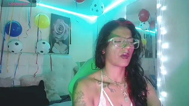 Chat +18 de SamathaMay ao vivo