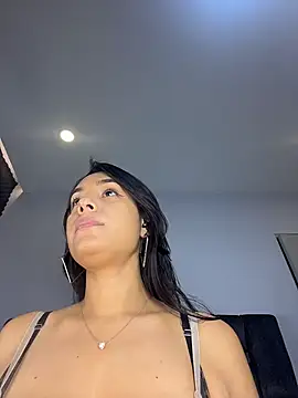 צ'אט XXX בשידור חי של PilarJones_