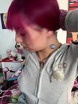Kitty_Melodi Chat XXX in diretta