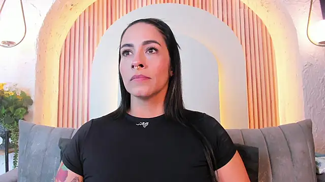 Chatroom XXX en direct de violet_scott_