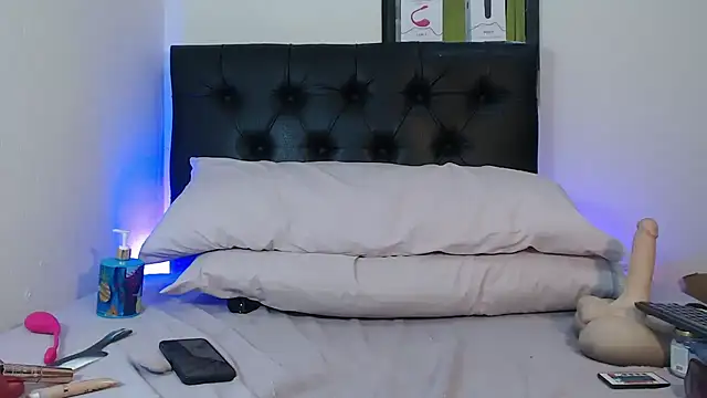 KrystalAdams Chat XXX in diretta