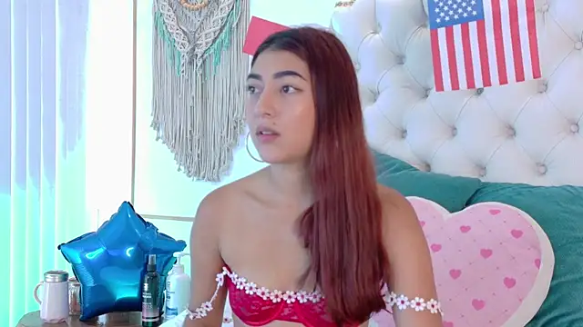 XXX chat uživo modela Sara_funy