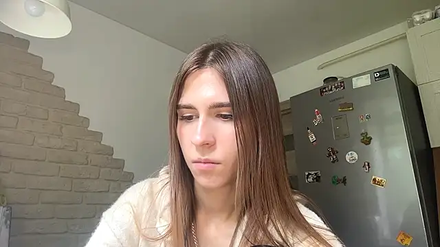 ZaraGuyette Chat XXX in diretta