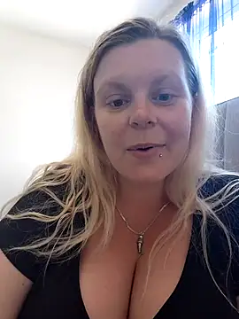Chat XXX en directo de pinkieMilfPUSY