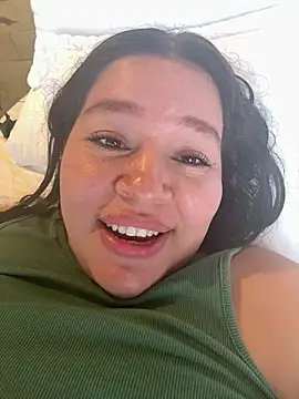 Chat +18 de Lovelipsbig ao vivo