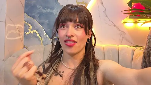 Lily_Tx Adlı Modelin Canlı XXX Sohbeti