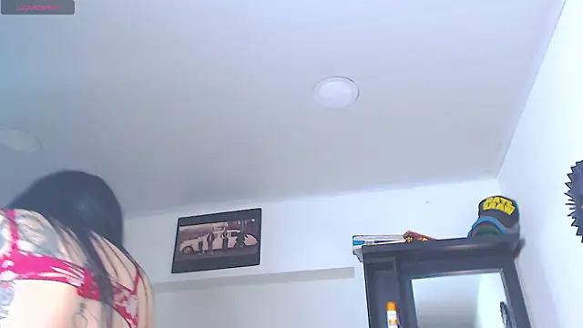 Vicky_hotmilf XXX чат на живо