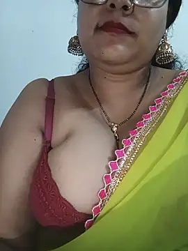 Nyra-23's Live XXX Chat