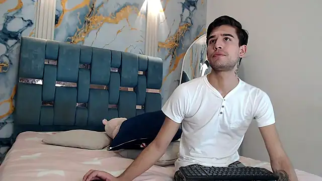 LUCKY_BOX2026's Live XXX Chat