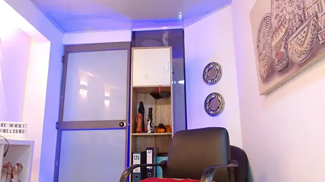 DianaPearls' Live XXX Chat