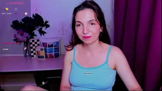 Czat XXX na żywo – KindHazelHere_