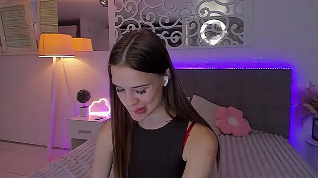 Chat +18 de LuisaClover ao vivo