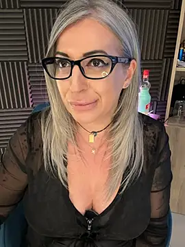 Chatroom XXX en direct de Little_Naughty30