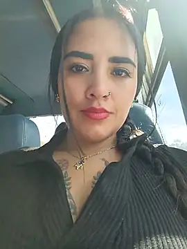 MAYE__13n Live XXX chat