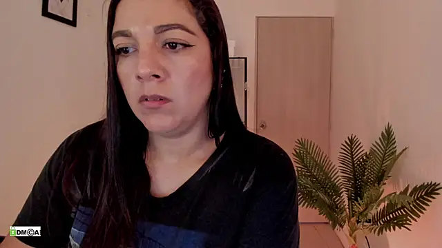 urcute_kitten's Live XXX Chat