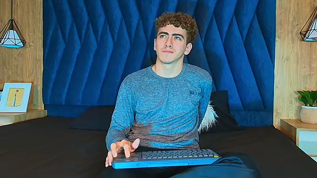 Tyler_Mcrey: вебкам-шоу
