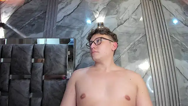 Manson_and_Zoe's Live XXX Chat