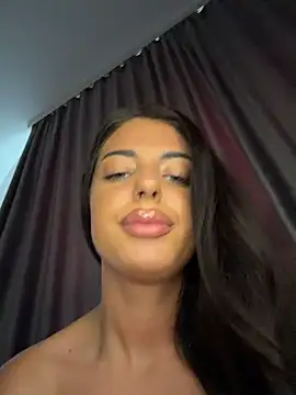 OlyviaDelight live XXX chat