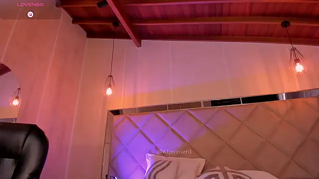 AllyJensen Chat XXX live