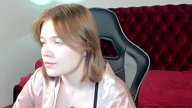 ElinaVale 现场XXX聊天