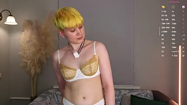 CherrryMuse's Live XXX Chat
