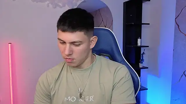 Chat +18 de JamesCr_ ao vivo