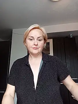 Svetlysvet Adlı Modelin Canlı XXX Sohbeti