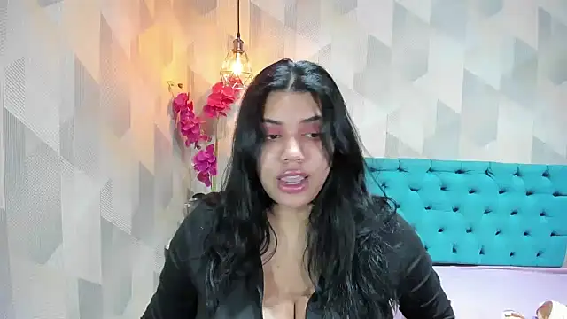 LindaBreeS 现场XXX聊天