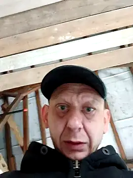 Tom4Womans Adlı Modelin Canlı XXX Sohbeti