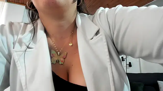katherine_blair Adlı Modelin Canlı XXX Sohbeti