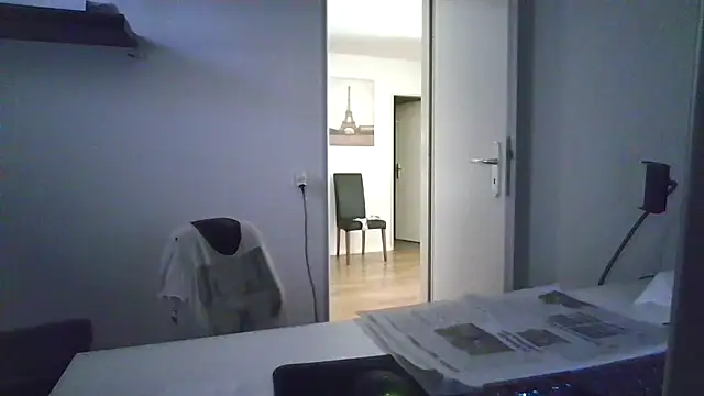 alpha-hunk Chat XXX live