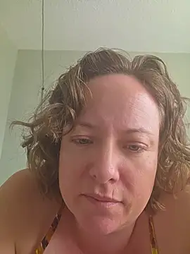julimonroe XXX чат на живо