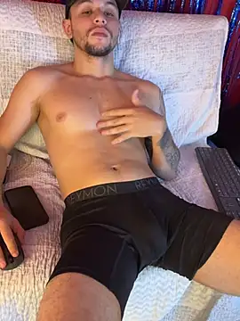 Chat XXX ao vivo de Brian_Adler
