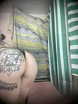 Honeymilky1 Chat XXX in diretta