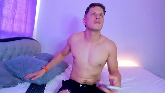 johnycooper08 Live XXX Chat